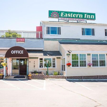 Eastern Inn Bourne Bagian luar foto